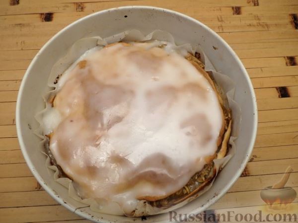 Трёхслойный песочный пирог с яблочной начинкой и сахарной глазурью