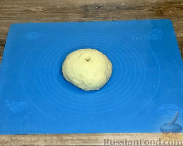 Пирог из песочного теста и блинов, с яблоками, творогом, сухофруктами и орехами