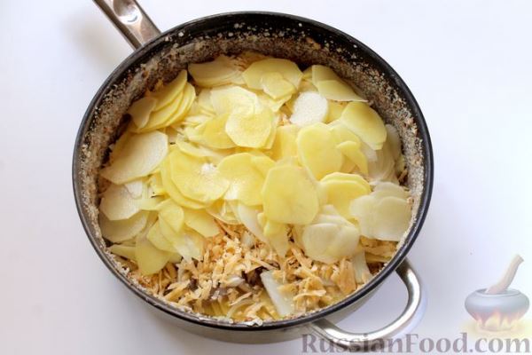 Картофельная запеканка с грибами в сливочном соусе